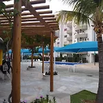 LAGOA QUENTE FLAT SERVICE 2 QUARTOS Com Acesso ao clube da Lagoa Quente